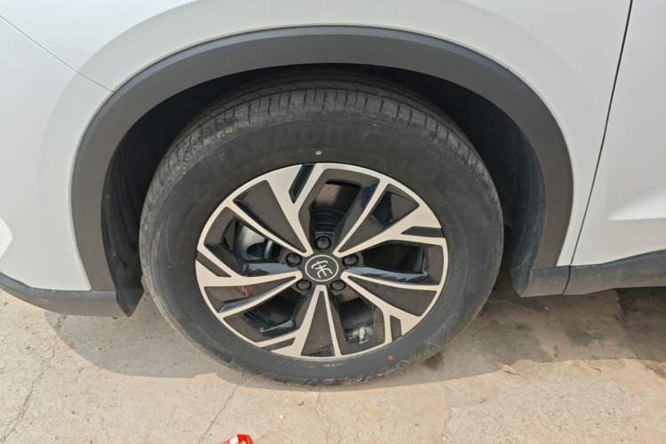 Used BYD Song Pro New Energy 2025 Second-Generation DM-i 75KM Leading Edition Left Front Wheel Hub
