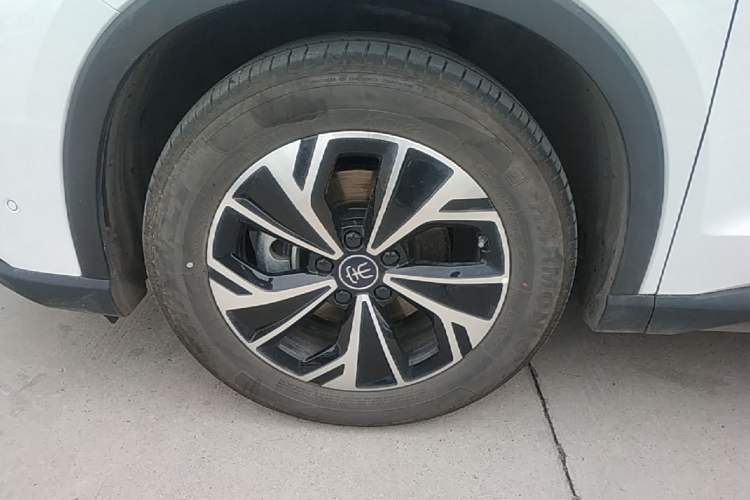 Used BYD Song Pro New Energy 2025 Second-Generation Intelligent Driving Version DM-i 115KM Superior Trim Left Front Wheel Hub