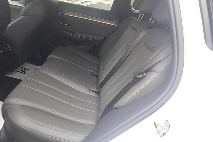 Used BYD Song Pro New Energy 2025 2nd Generation Intelligent Driving Version DM-i 75KM Leading Edition Left Rear Seat