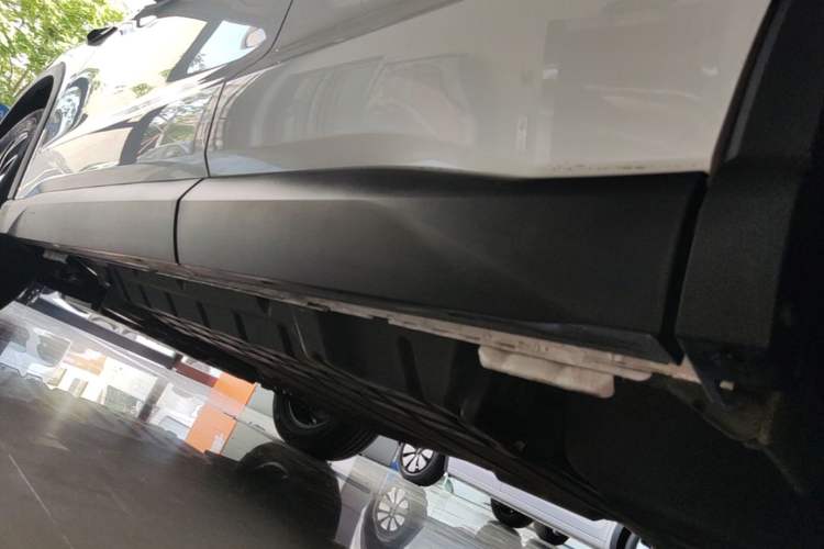 Used BYD Song Pro New Energy 2025 2nd Generation Intelligent Driving Version DM-i 75KM Leading Edition Left Side Sill