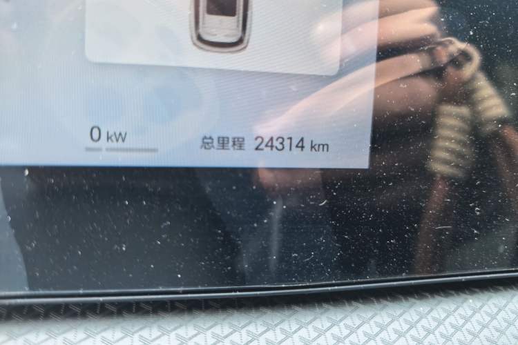 Used BYD Song Pro New Energy 2025 Second-Generation Intelligent Driving Version DM-i 115KM Superior Trim Odometer Close Up