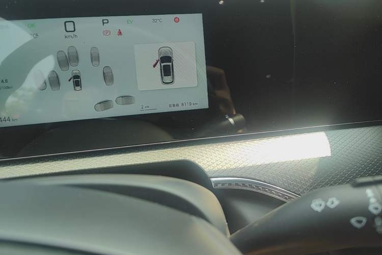 Used BYD Song Pro New Energy 2025 Second-Generation Intelligent Driving Version DM-i 115KM Superior Trim Odometer Close Up