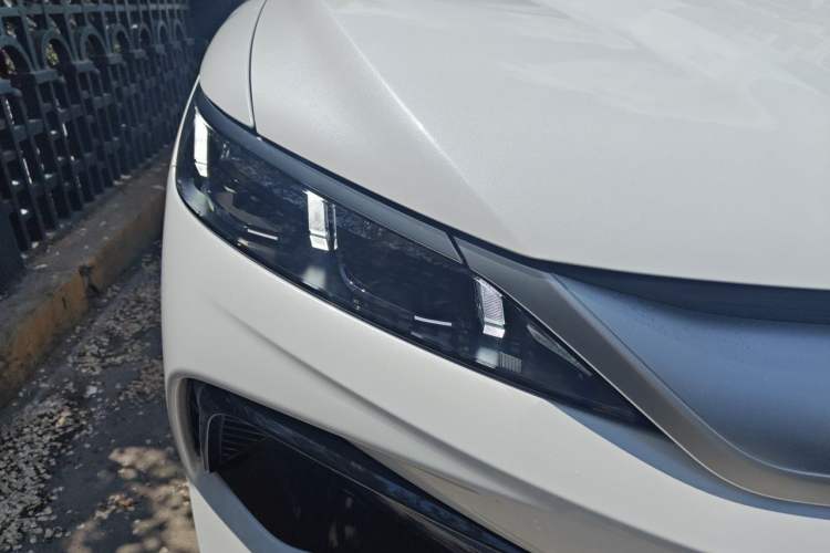 Used BYD Song Pro New Energy 2025 Second-Generation DM-i 75KM Leading Edition Right Front Headlight