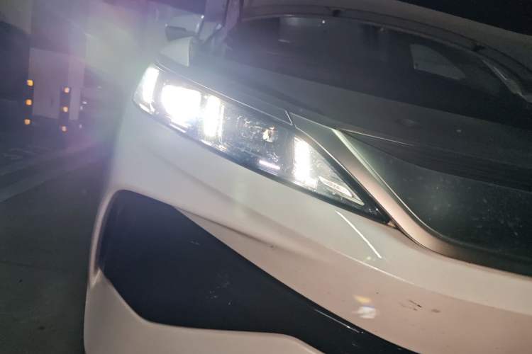 Used BYD Song Pro New Energy 2025 Second-Generation DM-i 75KM Leading Edition Right Front Headlight