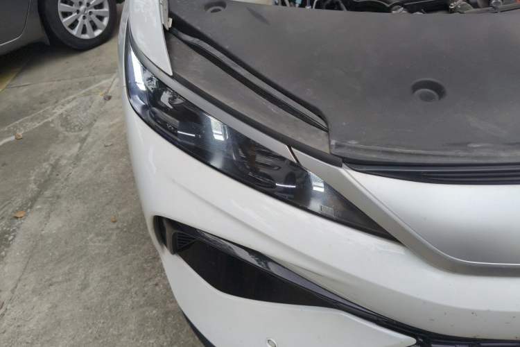 Used BYD Song Pro New Energy 2025 Second-Generation Intelligent Driving Version DM-i 115KM Superior Trim Right Front Headlight