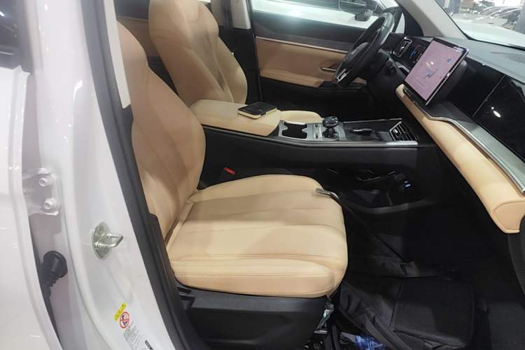 Used BYD Song Pro New Energy 2025 Second-Generation DM-i 75KM Overachiever Trim Right Front Seat