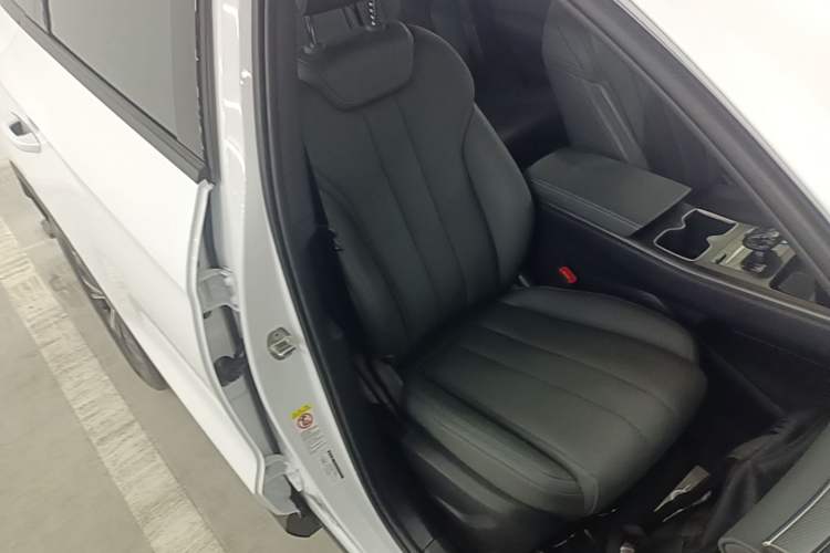 Used BYD Song Pro New Energy 2025 Second-Generation Intelligent Driving Version DM-i 115KM Superior Trim Right Front Seat