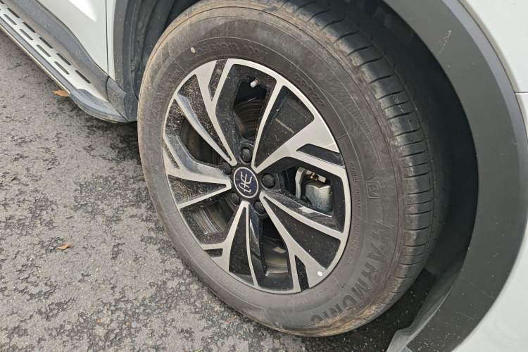 Used BYD Song Pro New Energy 2025 Second-Generation Intelligent Driving Version DM-i 115KM Superior Trim Right Front Wheel Hub