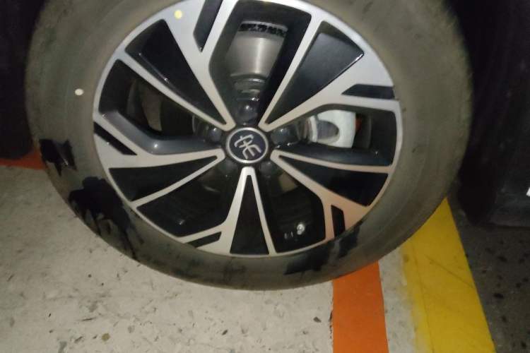 Used BYD Song Pro New Energy 2025 2nd Generation Intelligent Driving Version DM-i 75KM Leading Edition Right Front Wheel Hub