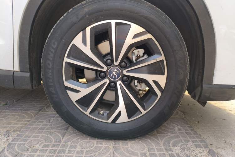 Used BYD Song Pro New Energy 2025 Second-Generation DM-i 115KM Overachiever Trim Right Front Wheel Hub