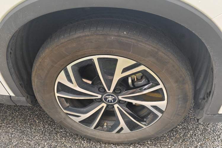 Used BYD Song Pro New Energy 2025 Second-Generation DM-i 115KM Overachiever Trim Right Front Wheel Hub