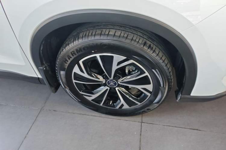 Used BYD Song Pro New Energy 2025 Second-Generation DM-i 75KM Leading Edition Right Front Wheel Hub
