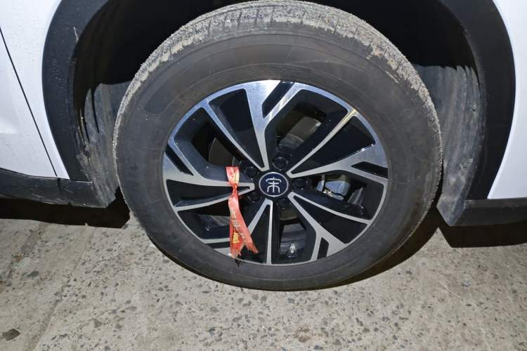 Used BYD Song Pro New Energy 2025 Second-Generation DM-i 75KM Leading Edition Right Front Wheel Hub