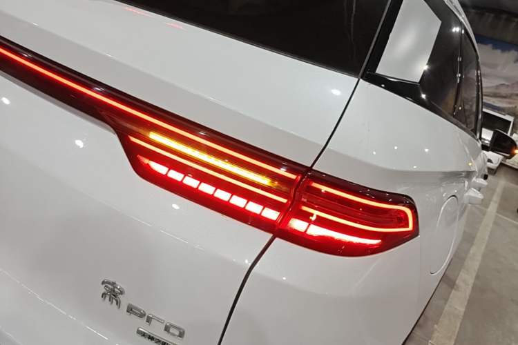 Used BYD Song Pro New Energy 2025 2nd Generation Intelligent Driving Version DM-i 75KM Leading Edition Right Rear Taillight