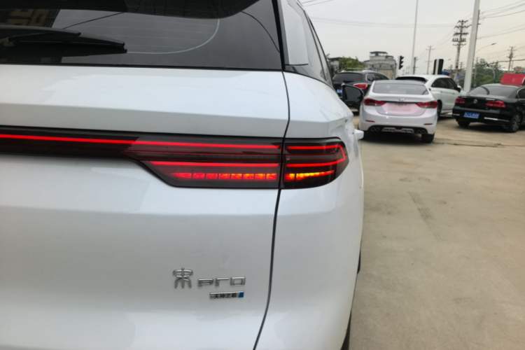 Used BYD Song Pro New Energy 2025 2nd Generation Intelligent Driving Version DM-i 75KM Overachiever Trim Right Rear Taillight