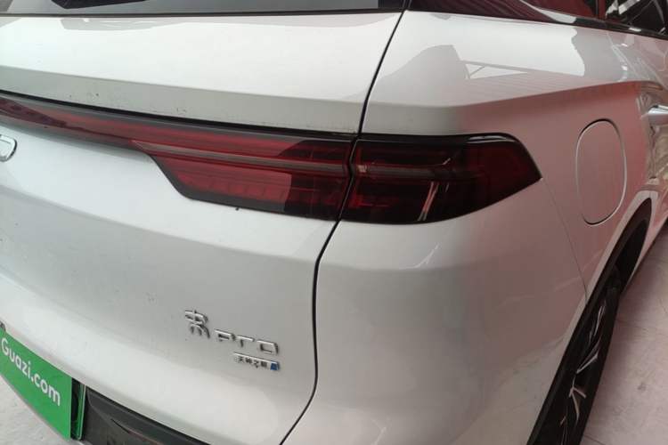 Used BYD Song Pro New Energy 2025 2nd Generation Intelligent Driving Version DM-i 75KM Leading Edition Right Rear Taillight