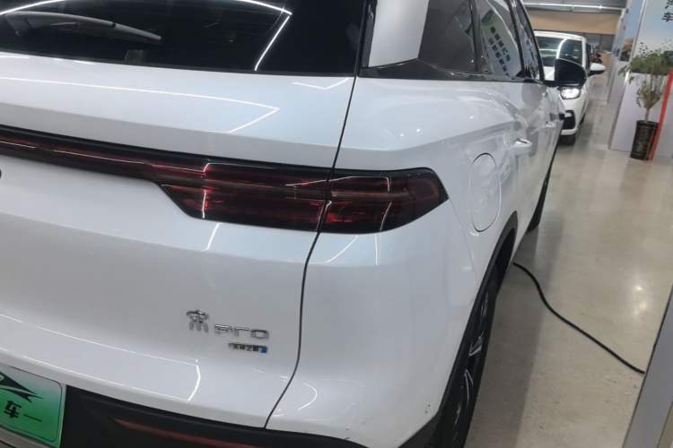 Used BYD Song Pro New Energy 2025 2nd Generation Intelligent Driving Version DM-i 75KM Overachiever Trim Right Rear Taillight