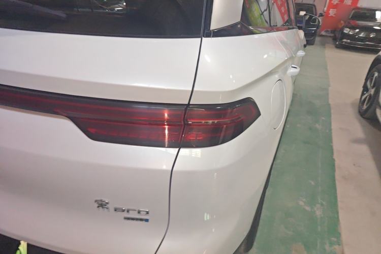 Used BYD Song Pro New Energy 2025 Second-Generation Intelligent Driving Version DM-i 115KM Superior Trim Right Rear Taillight