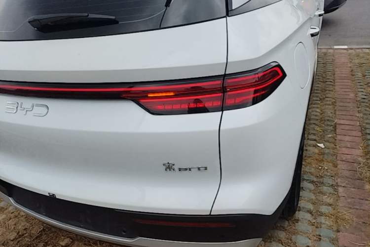 Used BYD Song Pro New Energy 2025 Second-Generation DM-i 75KM Leading Edition Right Rear Taillight