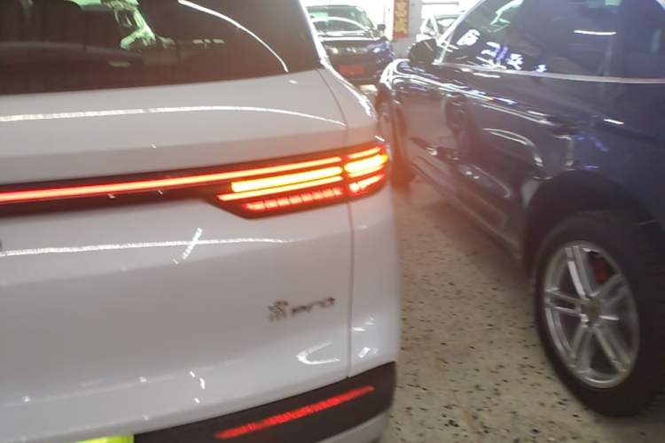 Used BYD Song Pro New Energy 2025 Second-Generation DM-i 115KM Excellence Version Right Rear Taillight