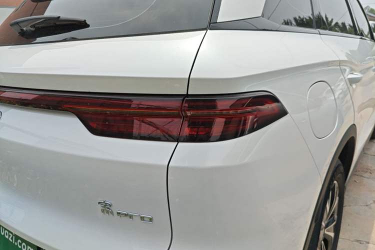 Used BYD Song Pro New Energy 2025 Second-Generation DM-i 75KM Leading Edition Right Rear Taillight