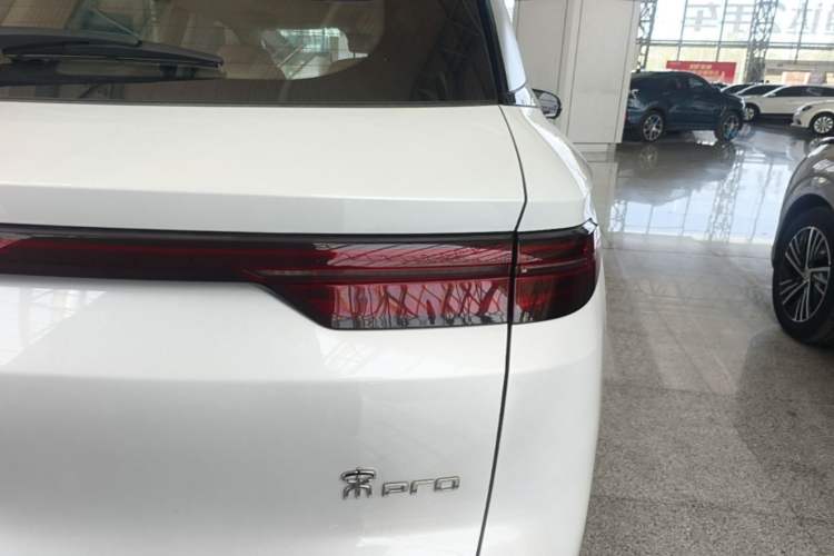 Used BYD Song Pro New Energy 2025 Second-Generation DM-i 75KM Leading Edition Right Rear Taillight