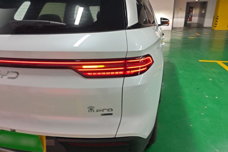 Used BYD Song Pro New Energy 2025 Second-Generation Intelligent Driving Version DM-i 115KM Superior Trim Right Rear Taillight