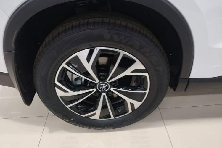 Used BYD Song Pro New Energy 2025 Second-Generation DM-i 75KM Leading Edition Right Rear Wheel Hub