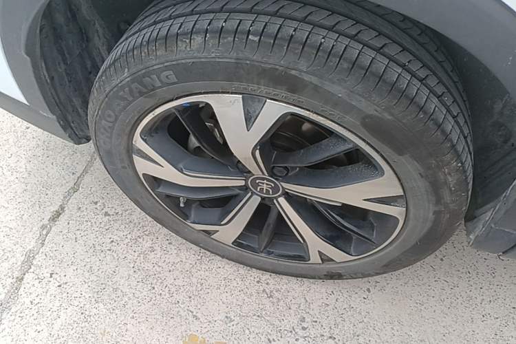 Used BYD Song Pro New Energy 2025 Second-Generation DM-i 115KM Excellence Version Right Rear Wheel Hub