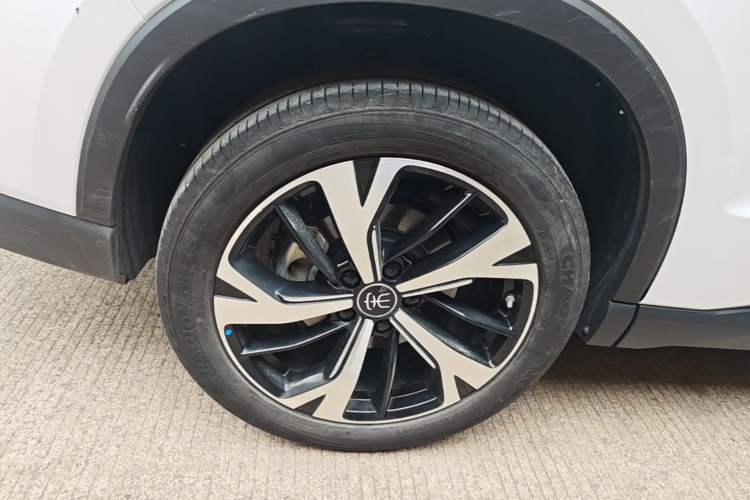 Used BYD Song Pro New Energy 2025 Second-Generation DM-i 115KM Excellence Version Right Rear Wheel Hub
