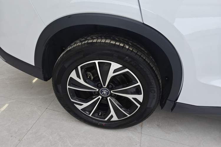 Used BYD Song Pro New Energy 2025 Second-Generation DM-i 115KM Overachiever Trim Right Rear Wheel Hub