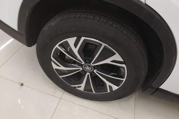 Used BYD Song Pro New Energy 2025 Second-Generation DM-i 75KM Leading Edition Right Rear Wheel Hub