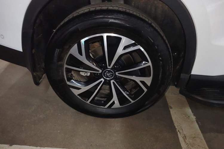 Used BYD Song Pro New Energy 2025 Second-Generation DM-i 75KM Leading Edition Right Rear Wheel Hub