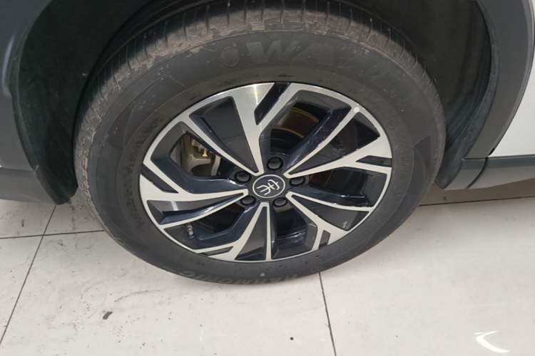 Used BYD Song Pro New Energy 2025 Second-Generation Intelligent Driving Version DM-i 115KM Superior Trim Right Rear Wheel Hub