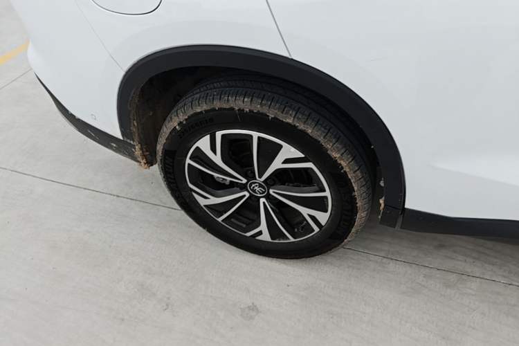 Used BYD Song Pro New Energy 2025 2nd Generation Intelligent Driving Version DM-i 75KM Leading Edition Right Rear Wheel Hub