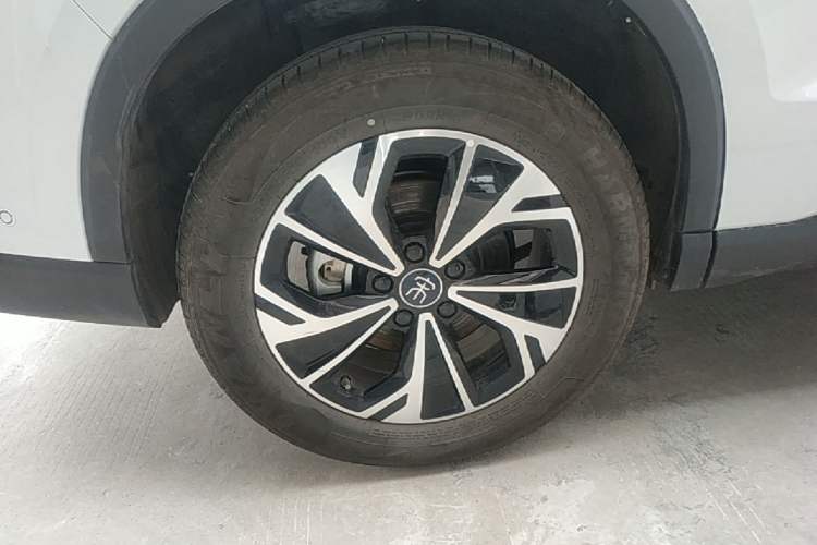 Used BYD Song Pro New Energy 2025 Second-Generation Intelligent Driving Version DM-i 115KM Superior Trim Right Rear Wheel Hub