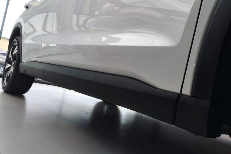 Used BYD Song Pro New Energy 2025 Second-Generation DM-i 115KM Excellence Version Right Side Sill