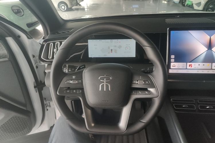 Used BYD Song Pro New Energy 2025 Second-Generation Intelligent Driving Version DM-i 115KM Superior Trim Steering Wheel