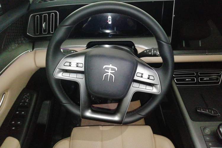 Used BYD Song Pro New Energy 2025 Second-Generation DM-i 115KM Overachiever Trim Steering Wheel