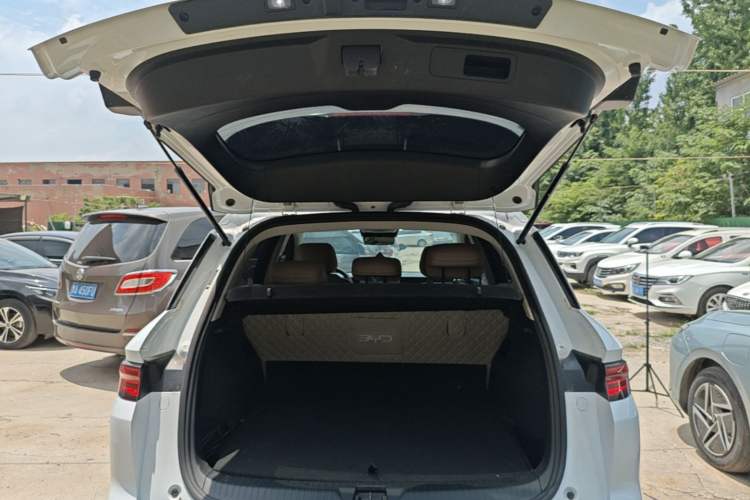 Used BYD Song Pro New Energy 2025 Second-Generation DM-i 75KM Leading Edition Trunk