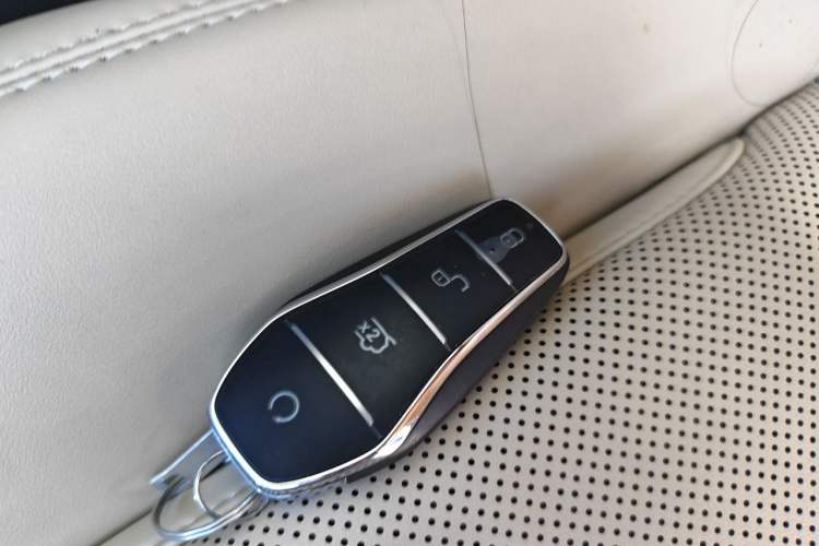 Used BYD Song Pro New Energy 2025 Second-Generation DM-i 115KM Excellence Version Vehicle Key