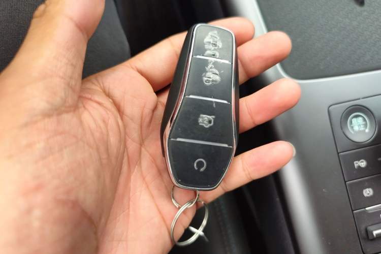 Used BYD Song Pro New Energy 2025 2nd Generation Intelligent Driving Version DM-i 75KM Leading Edition Vehicle Key