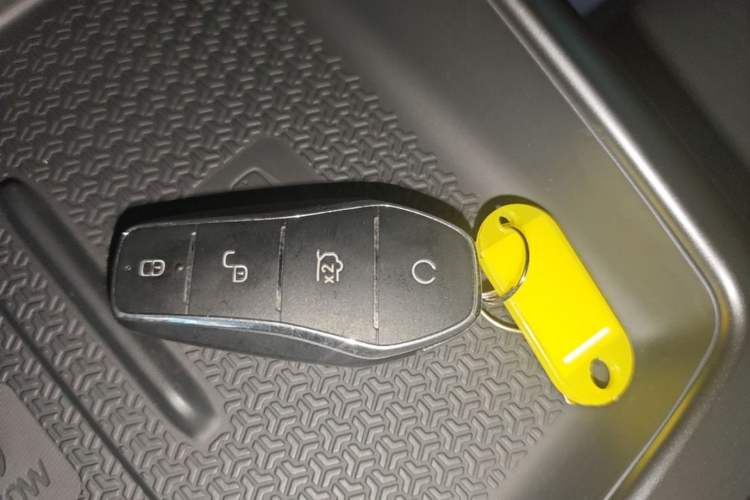 Used BYD Song Pro New Energy 2025 Second-Generation Intelligent Driving Version DM-i 115KM Superior Trim Vehicle Key