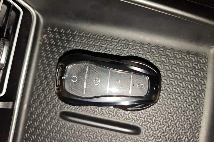 Used BYD Song Pro New Energy 2025 Second-Generation DM-i 75KM Leading Edition Vehicle Key