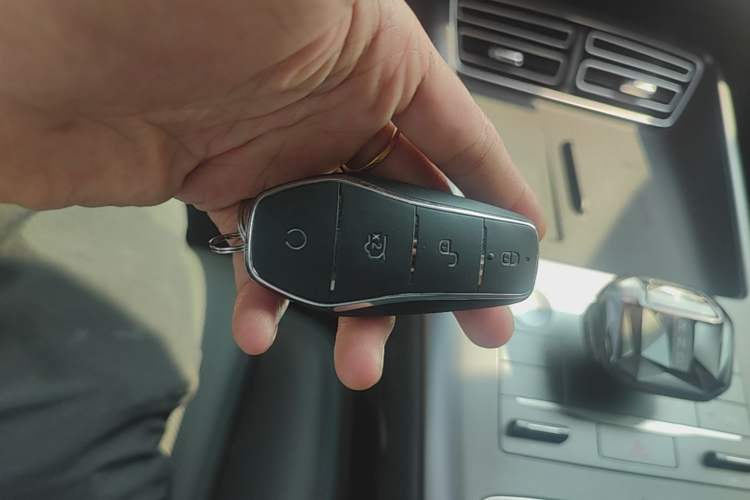 Used BYD Song Pro New Energy 2025 Second-Generation Intelligent Driving Version DM-i 115KM Superior Trim Vehicle Key