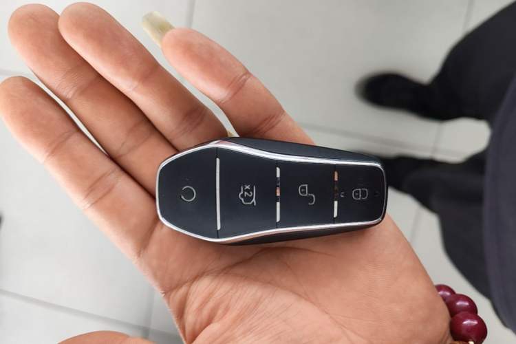 Used BYD Song Pro New Energy 2025 2nd Generation Intelligent Driving Version DM-i 75KM Leading Edition Vehicle Key