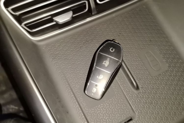 Used BYD Song Pro New Energy 2025 Second-Generation Intelligent Driving Version DM-i 115KM Superior Trim Vehicle Key