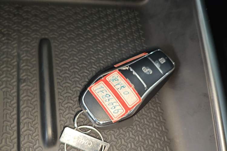Used BYD Song Pro New Energy 2025 Second-Generation Intelligent Driving Version DM-i 115KM Excellence Edition Vehicle Key