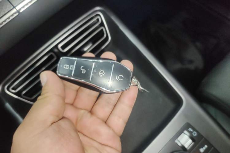 Used BYD Song Pro New Energy 2025 Second-Generation Intelligent Driving Version DM-i 115KM Superior Trim Vehicle Key