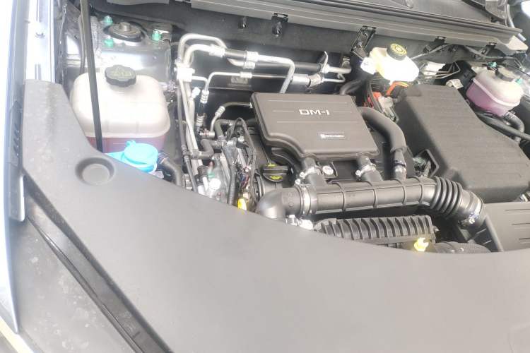 Used BYD Song Pro New Energy 2026 Model DM-i 133KM Superior Version Engine Bay Right